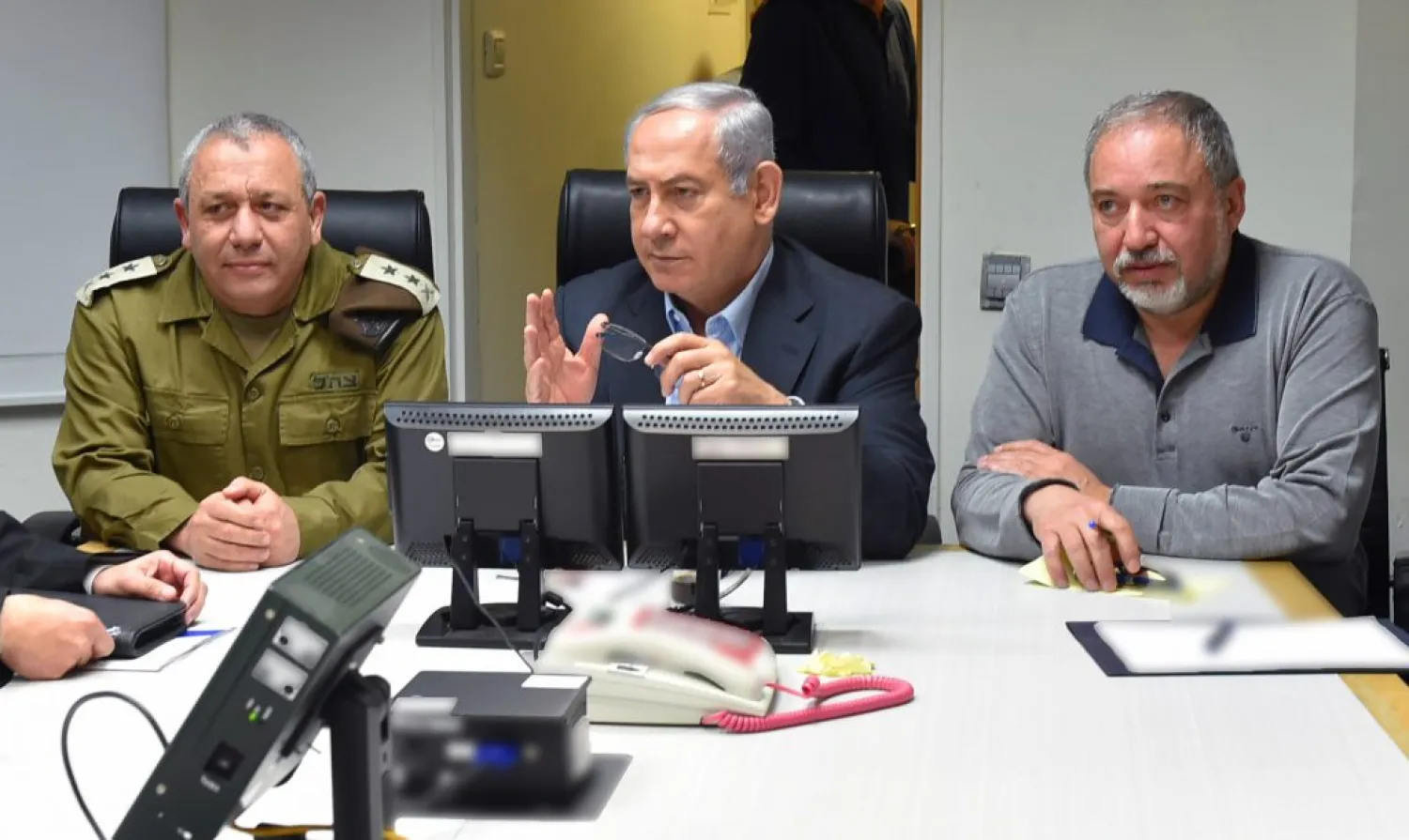 Israeli Prime Minister Binyamin Netanyahu, Defense Minister Avigdor Liberman and IDF Chief of Staff Gadi Eizenkot, at a security meeting. (Ariel Hermony/Ministry of Defense)