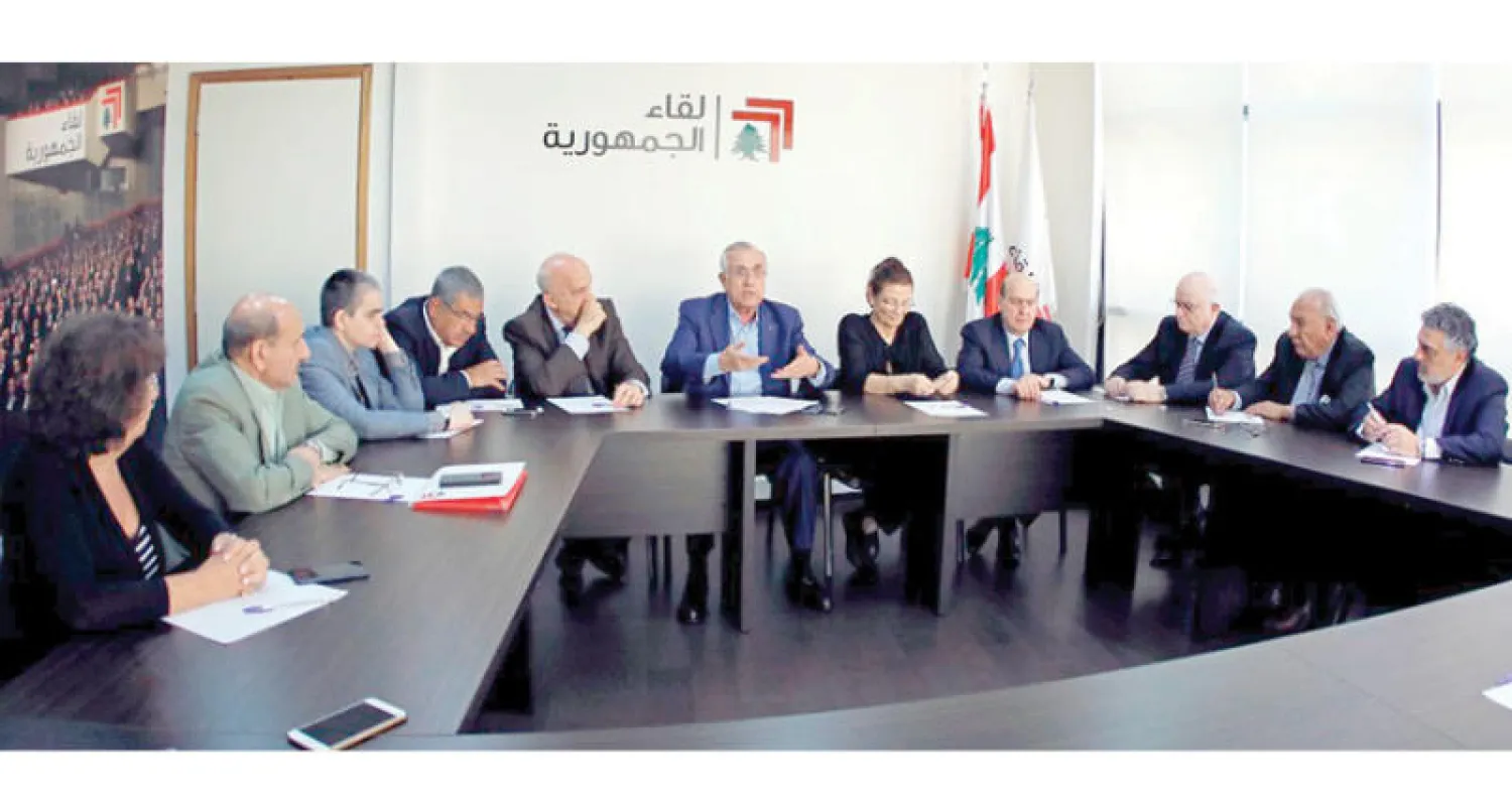 «لقاء الجمهورية» برئاسة الرئيس السابق ميشال سليمان حذر أمس من جر لبنان إلى الصراع الدائر على الأرض السورية