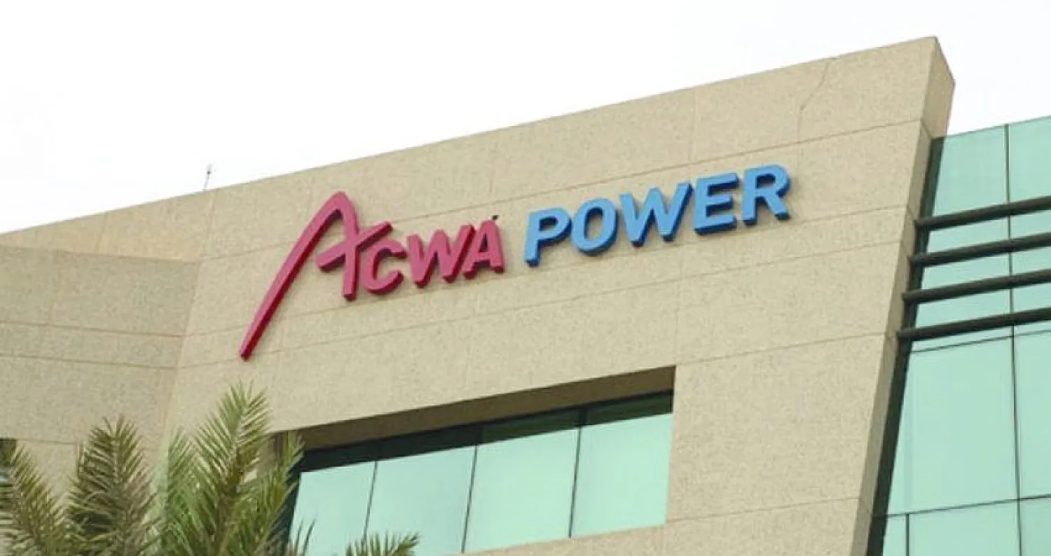 «أكوا باور» توقع عقد الإنشاءات لـ«كهرباء ومياه دبي» للطاقة الشمسية مع شركة صينية