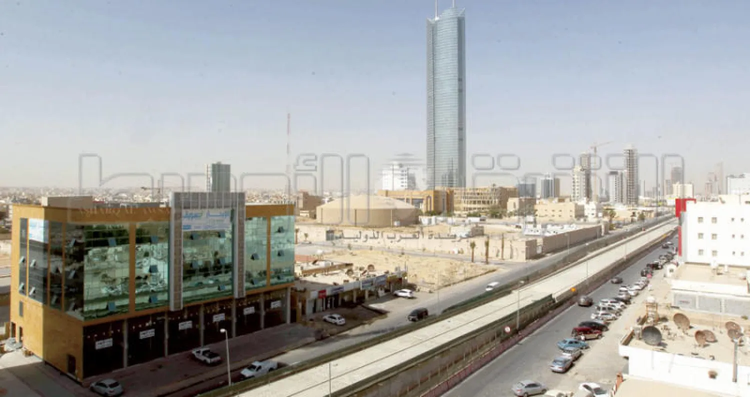 انخفاض متوسط سعر الوحدة العقارية يساعد على زيادة الطلب على التمويل خلال العام الحالي في السعودية (تصوير: خالد الخميس)