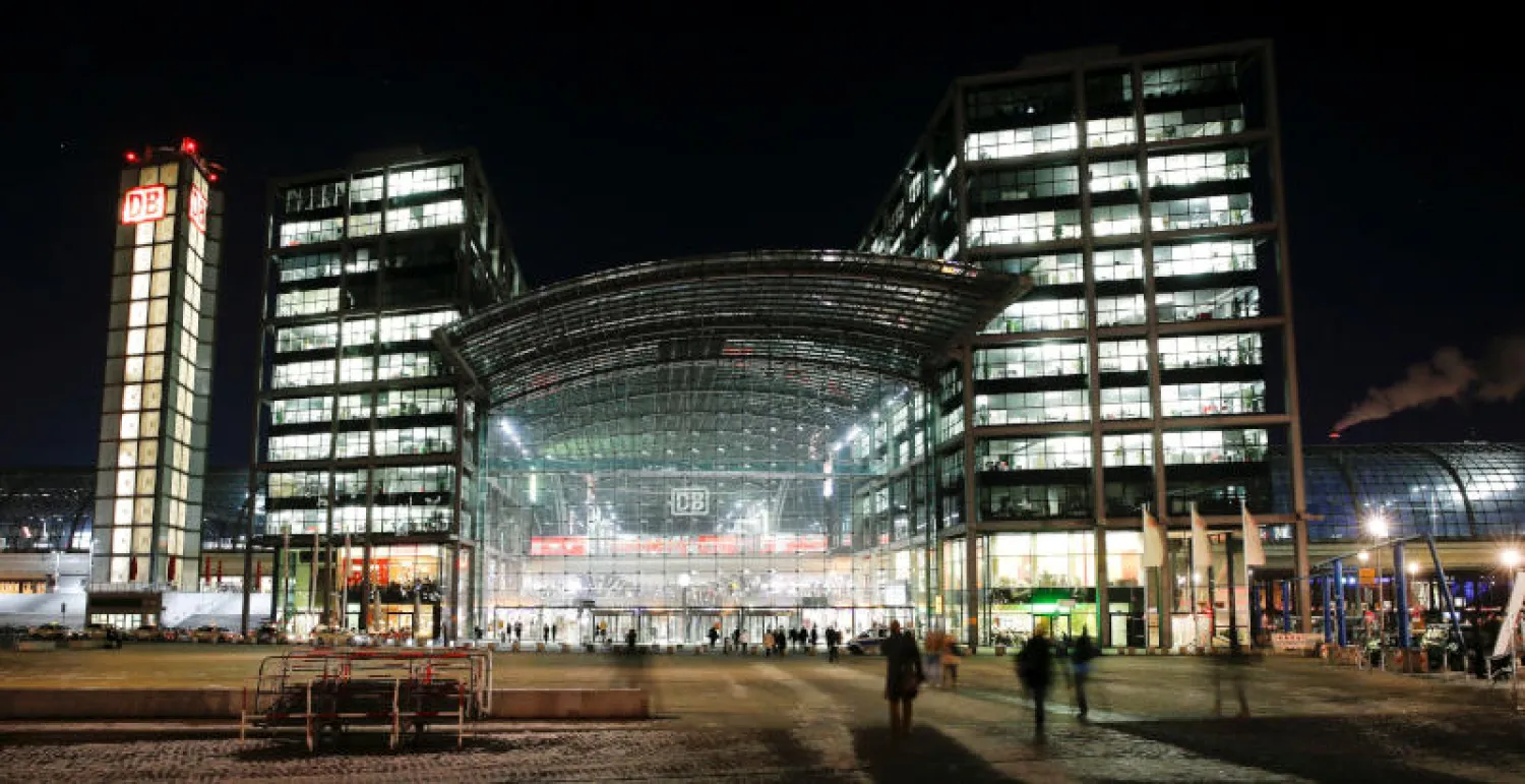 محطة القطار الرئيسية في هاوبتباهنهوف في برلين (رويترز)