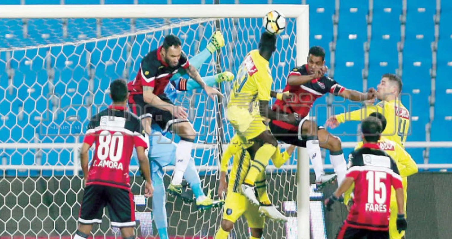 التعاون والرائد لم يحققا تطلعات جماهيرهما هذا الموسم (تصوير: سعد العنزي)