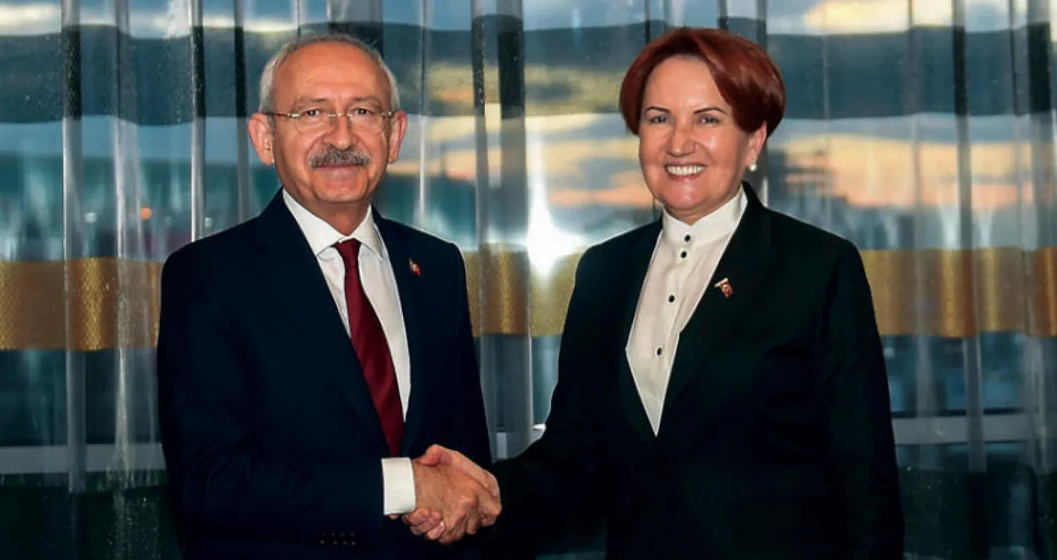 كمال كليتشدار أوغلو وميرال أكشنار في أنقرة العام الماضي (أ.ب)