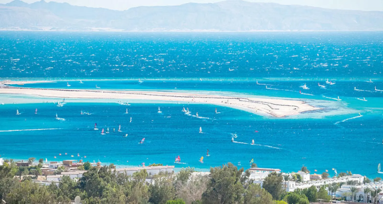 بحيرة مثالية لعشاق ركوب الأمواج