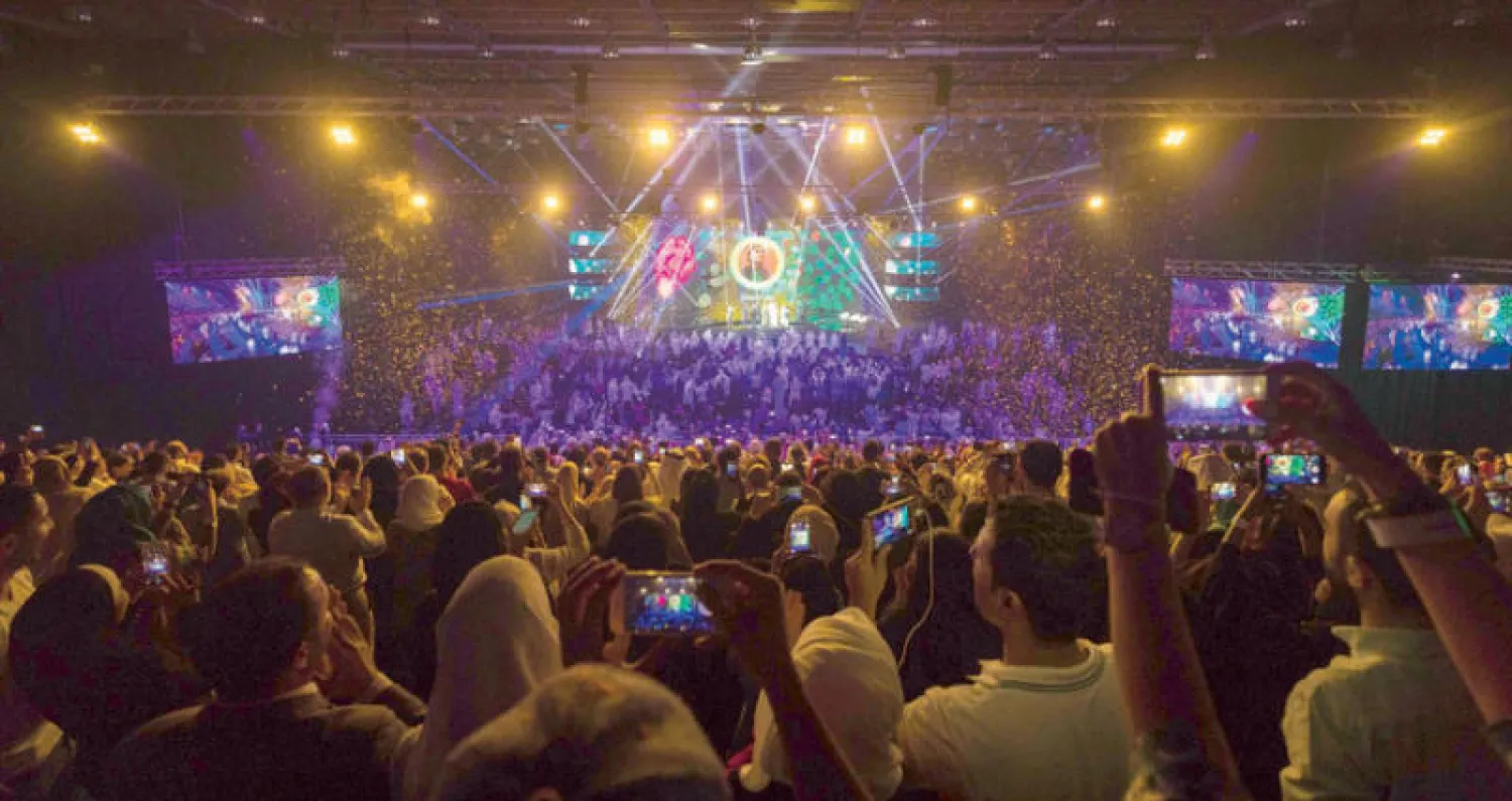 جانب من تتويج الفائزين في الدورة الأولى («الشرق الأوسط»)