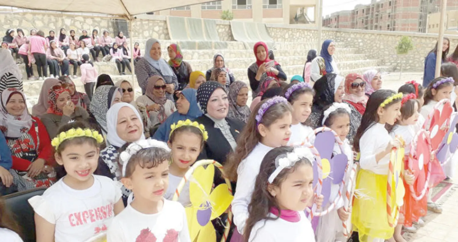 جانب من أنشطة لمدارس ابتدائية في القاهرة