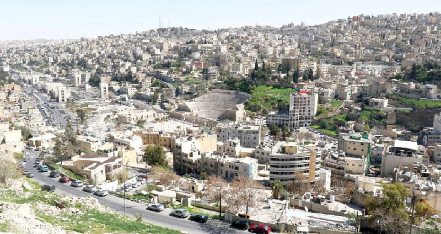 منظر عام للمسروح الروماني في العاصمة الأردنية عمّان (أ.ف.ب)