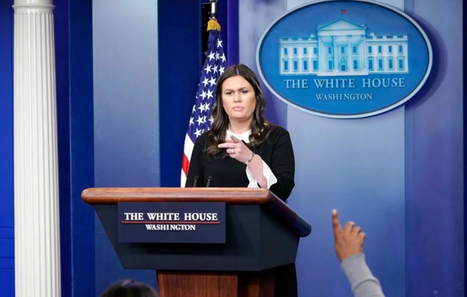 المتحدثة باسم البيت الأبيض سارة ساندرز (أ.ف.ب)