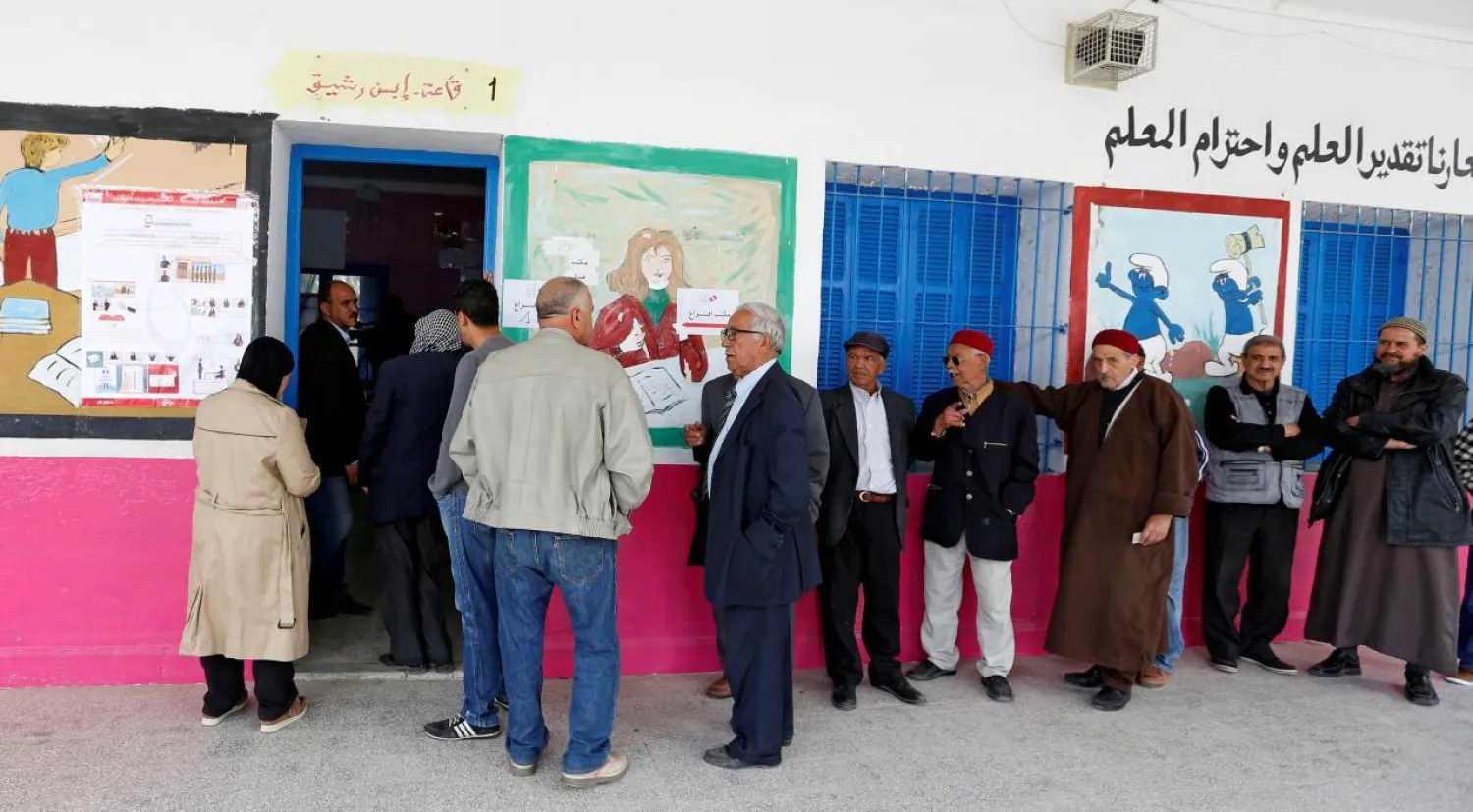 Voters queue at a polling station during the municipal elections in Tunis, Tunisia, May 6, 2018. (Reuters)