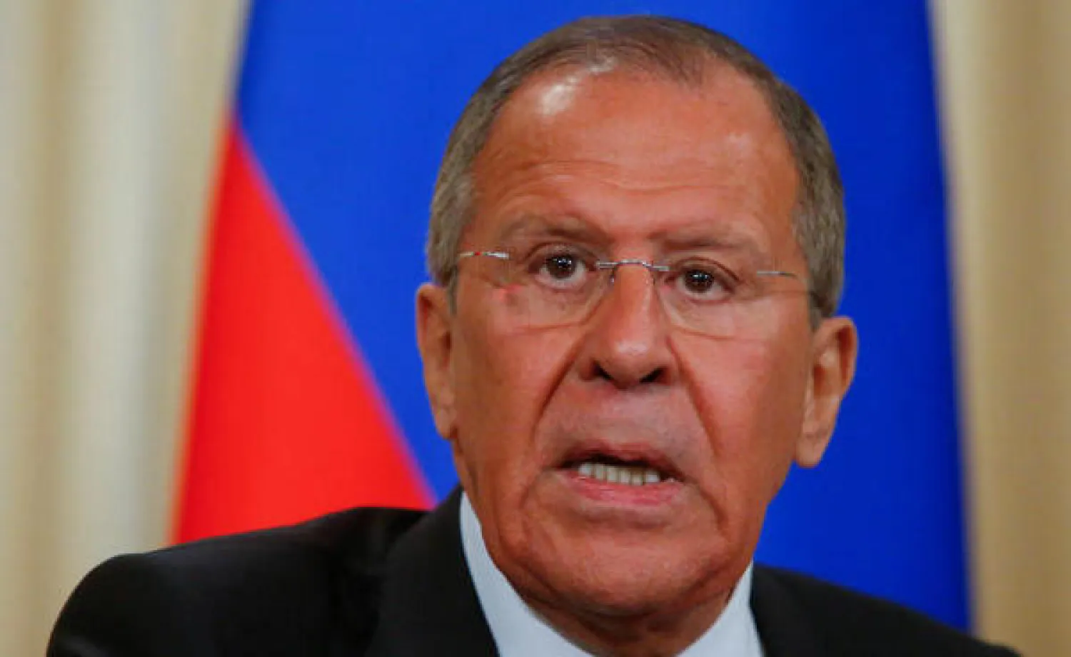 وزير الخارجية الروسي سيرغي لافروف يتحدث خلال مؤتمر صحافي مشترك بعد اجتماع مع نظيره الألماني هيكو ماس في موسكو (رويترز)