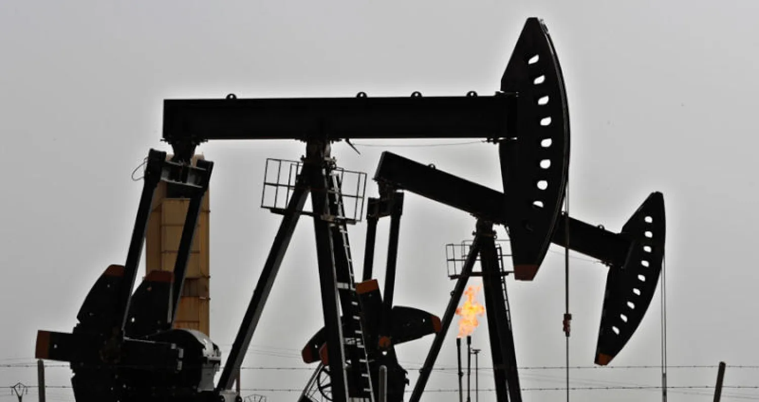 انخفاض سعر النفط مع دعم دول كبرى للاتفاق النووي الإيراني