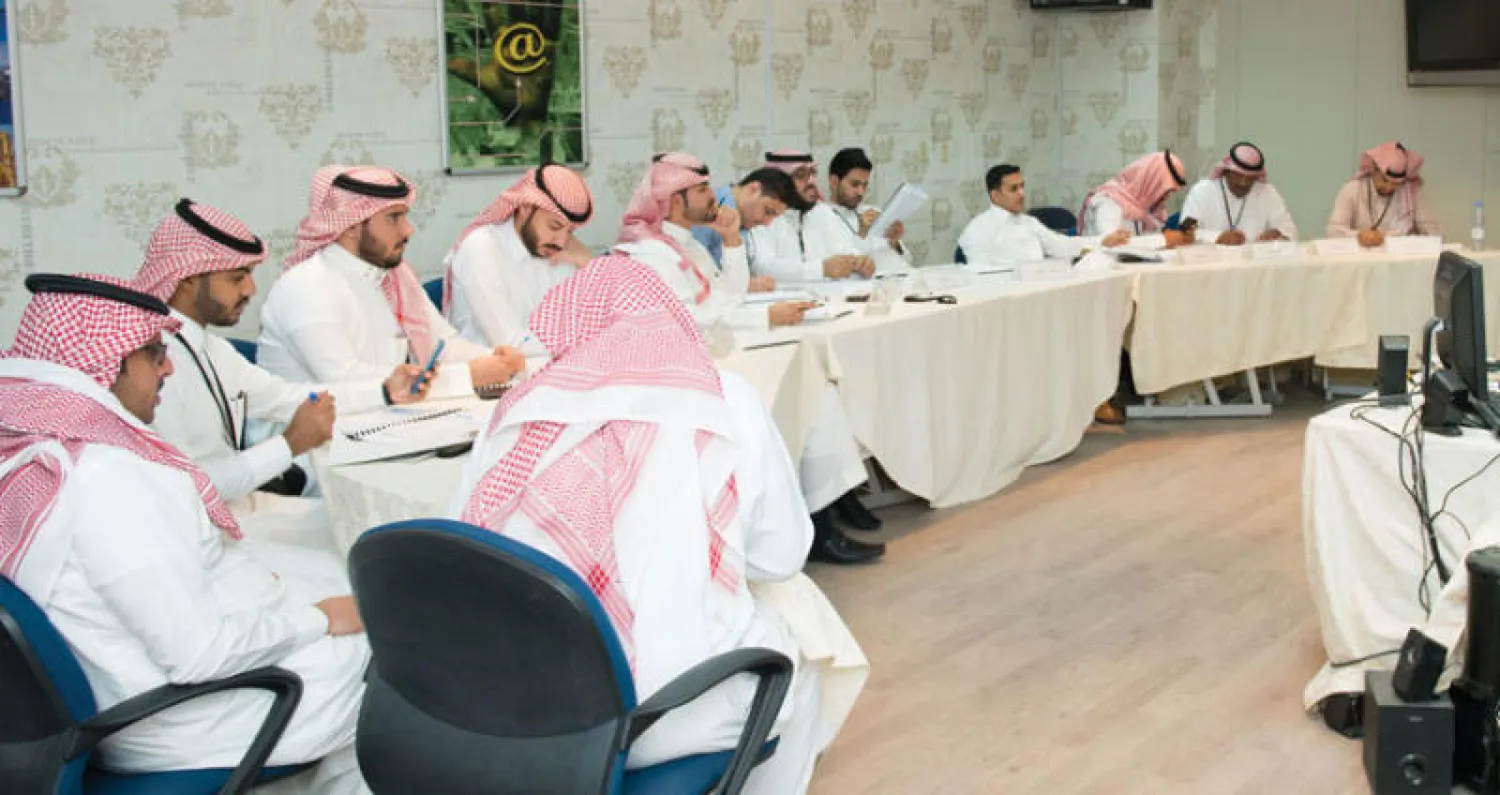 إحدى الدورات التدريبية المتخصصة التي عقدت في وقت سابق («الشرق الأوسط»)