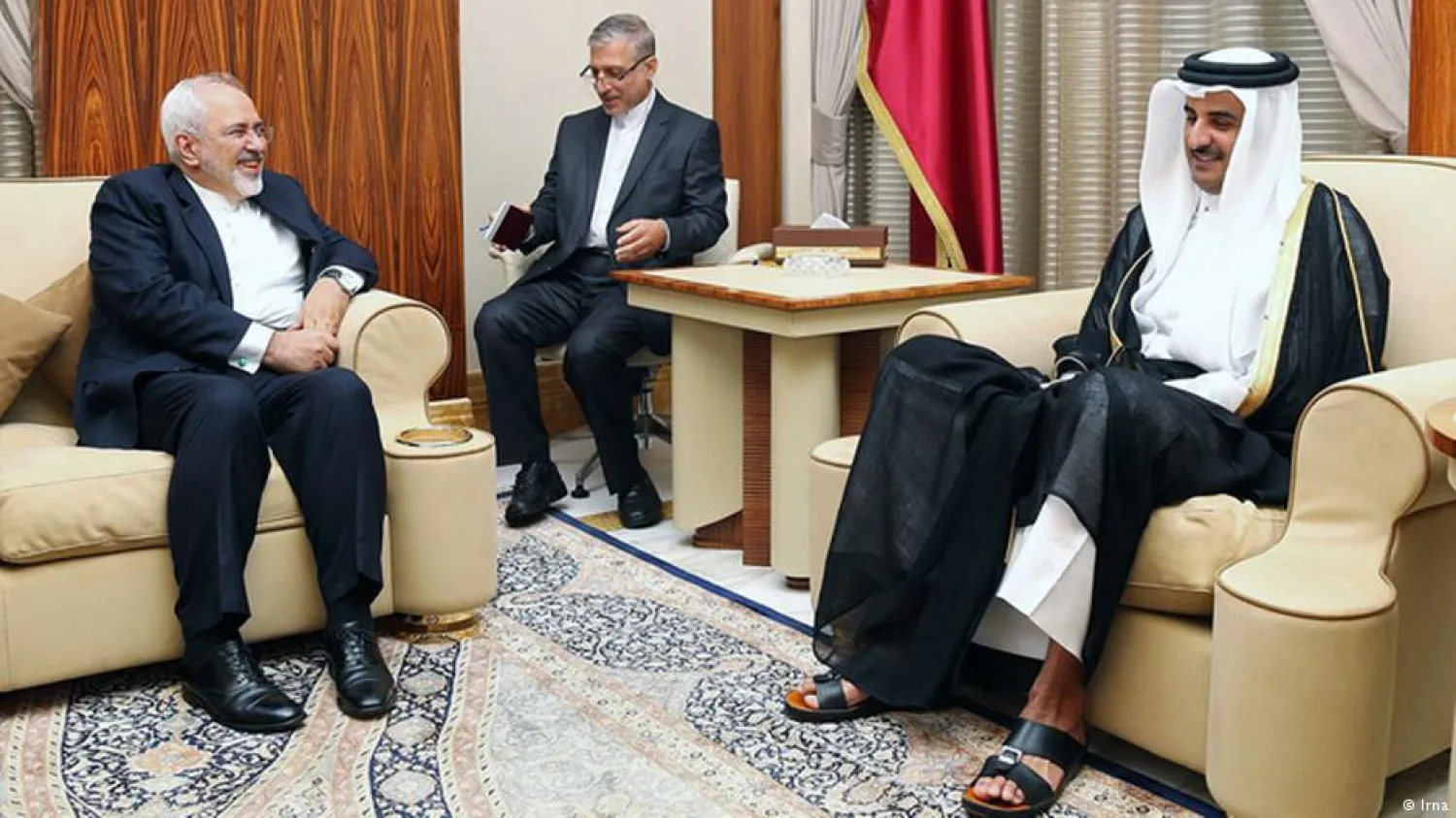 Iranian Foreign Minister Mohammed Javad Zarif and Qatari Emir Sheikh Tamim bin Hamad Al Thani met in Doha in March 2017 (IRNA)