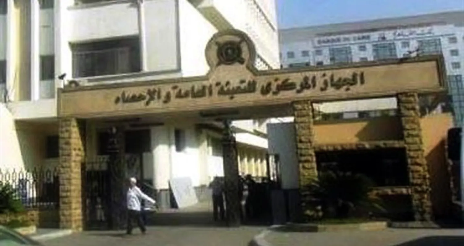 البطالة تتراجع في مصر مع طفرة مشروعات كبرى ومتناهية الصغر