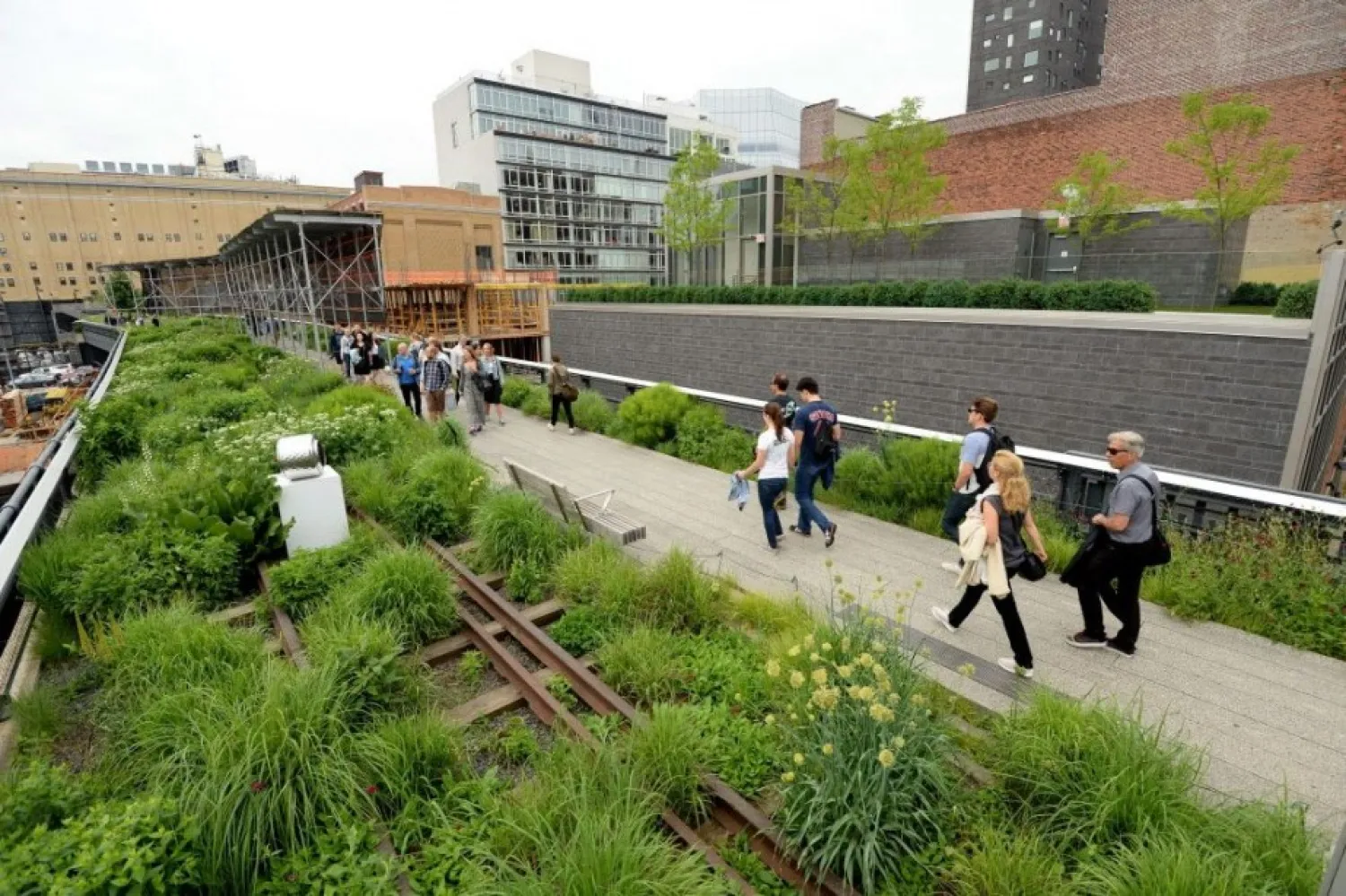 People stroll on the New York High Line. (AFP)