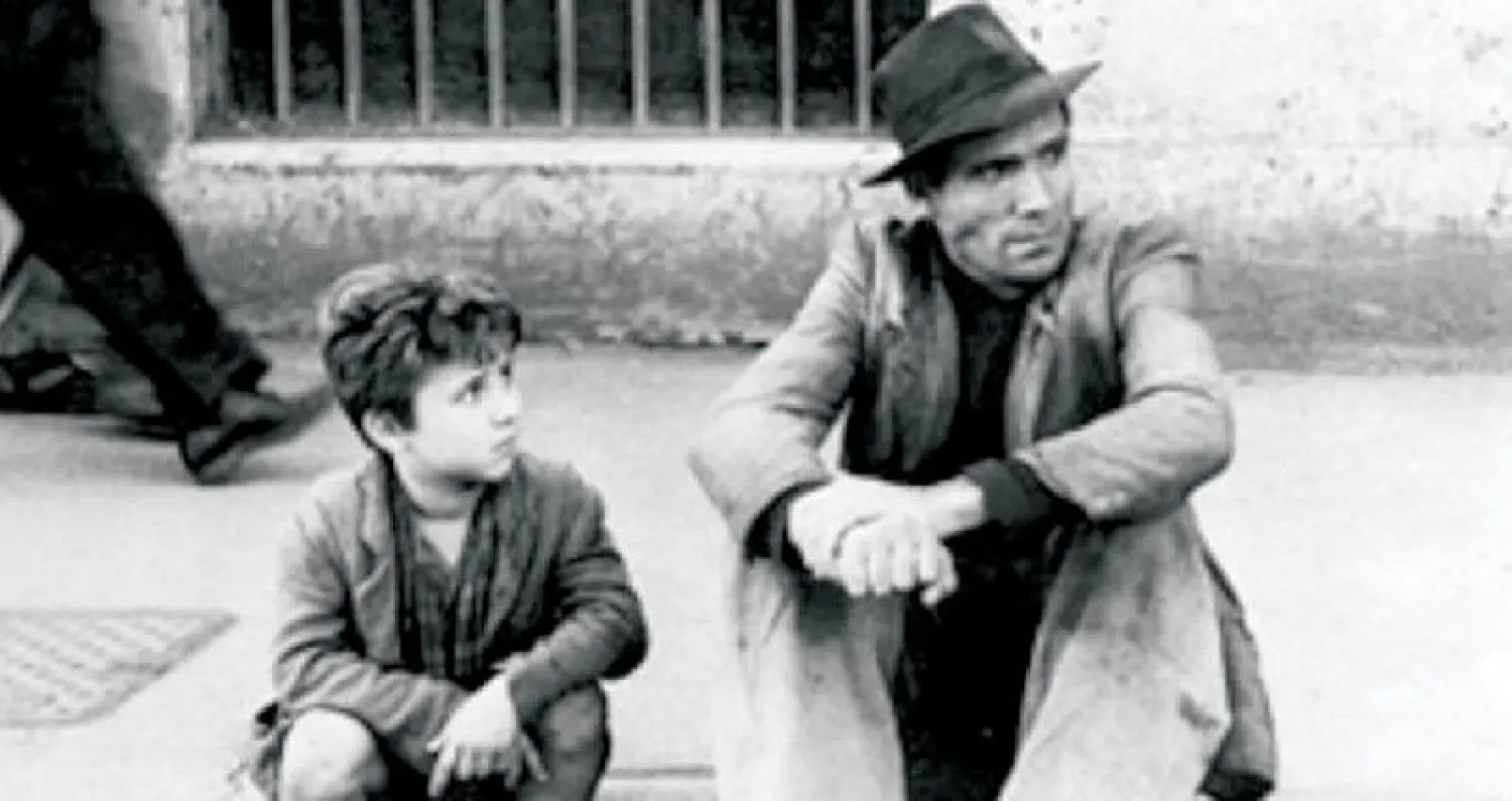 الأب وابنه في «سارقو الدراجة»