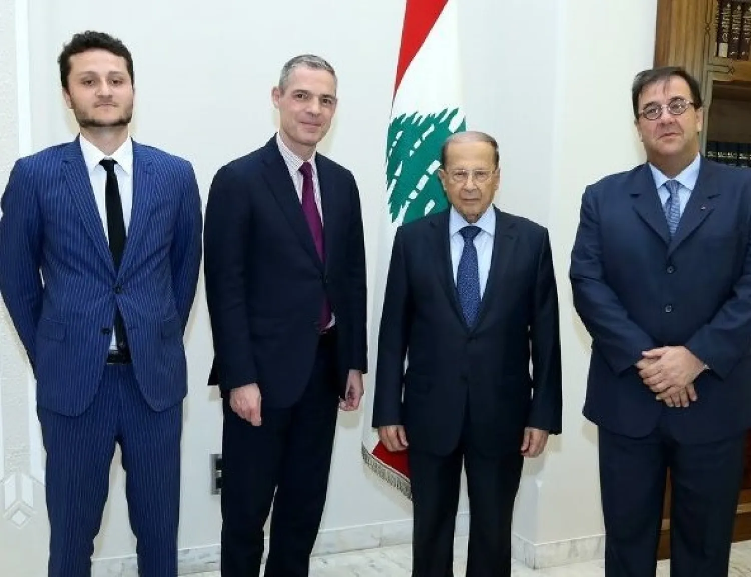 Lebanese President Michel Aoun meets with the head of the French Foreign Ministry’s Middle East and North Africa department, Jerome Bonnafont (NNA)