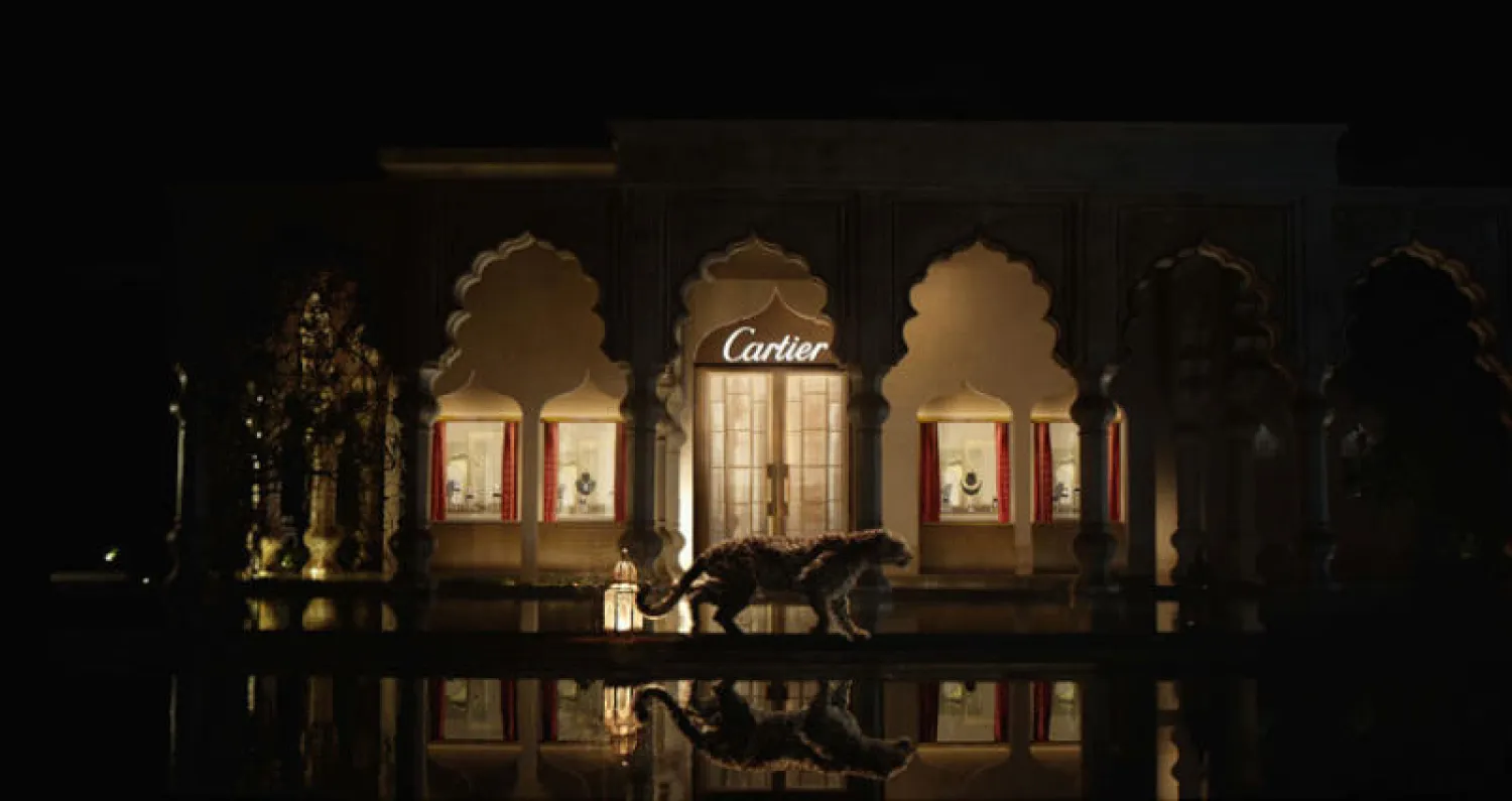 {كارتييه} تتأمل أرض الشرق المضيئة أملاً وكرماً وعطاء