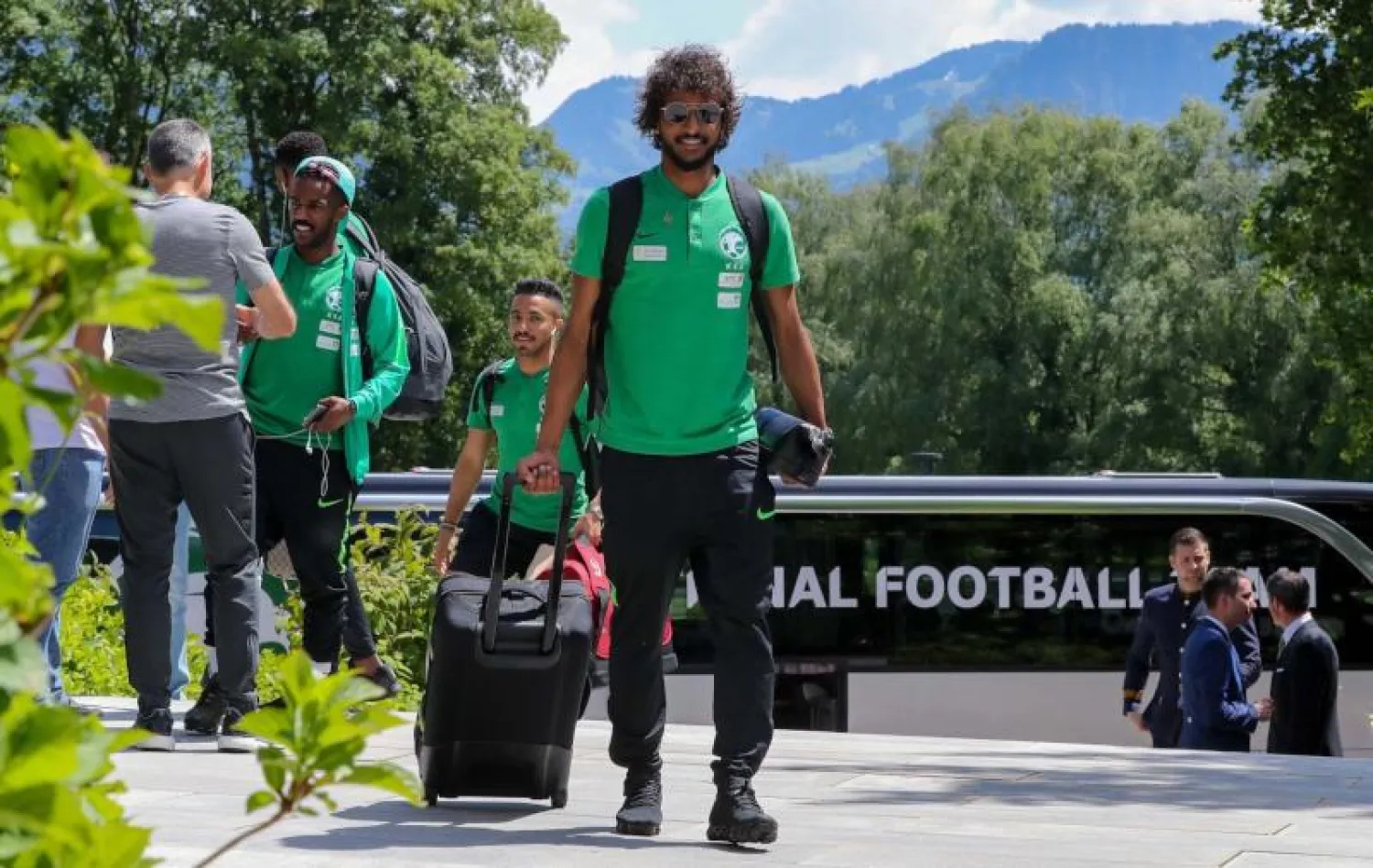 بعثة «الأخضر» تصل سويسرا استعداداً للمونديال