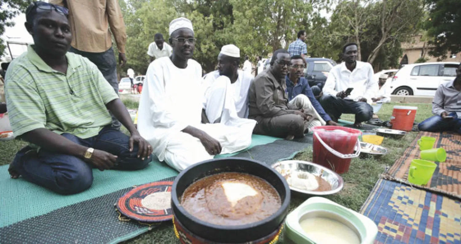 سودانيون في الغربة يتلمسون عبق بلدهم في رمضان