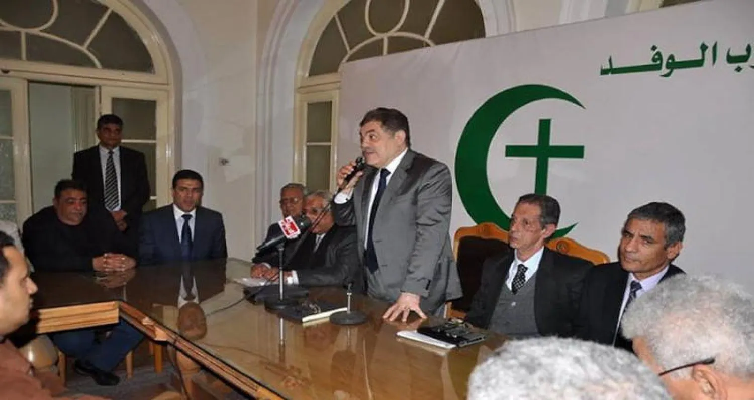 عاصفة استقالات حزبية في مصر