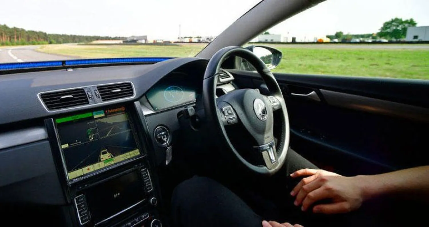 بريطانيا تشدد عقوبات سوء استخدام القيادة الذاتية