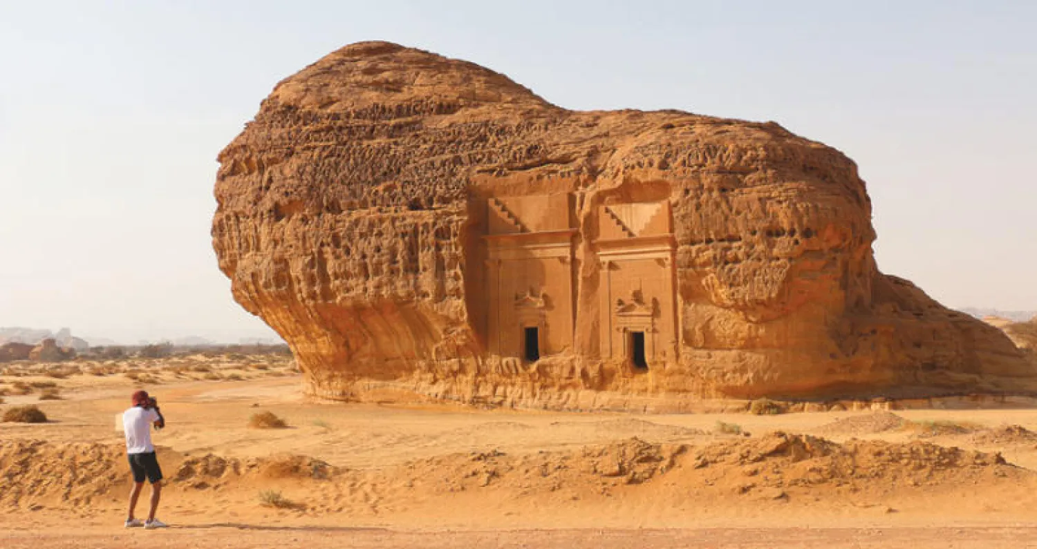 «مدائن صالح» في شمال غربيّ المملكة العربية السعودية بين المدينة المنورة وتبوك على بعد 22 كلم شمال محافظة العلا