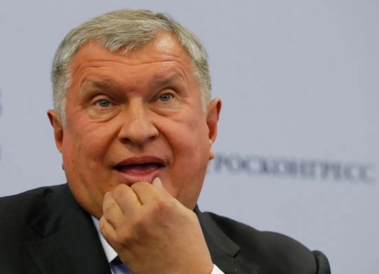 Rosneft Chief Executive Igor Sechin attends a session of the St. Petersburg International Economic Forum (SPIEF), Russia May 25, 2018. REUTERS/Sergei Karpukhin