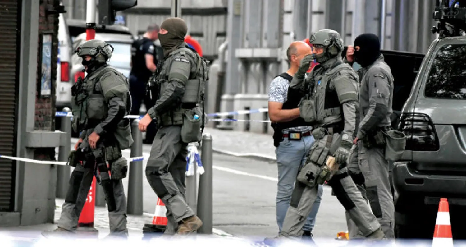 استنفار أمني عقب الهجوم الإرهابي في مدينة لياج البلجيكية أمس (أ.ب)