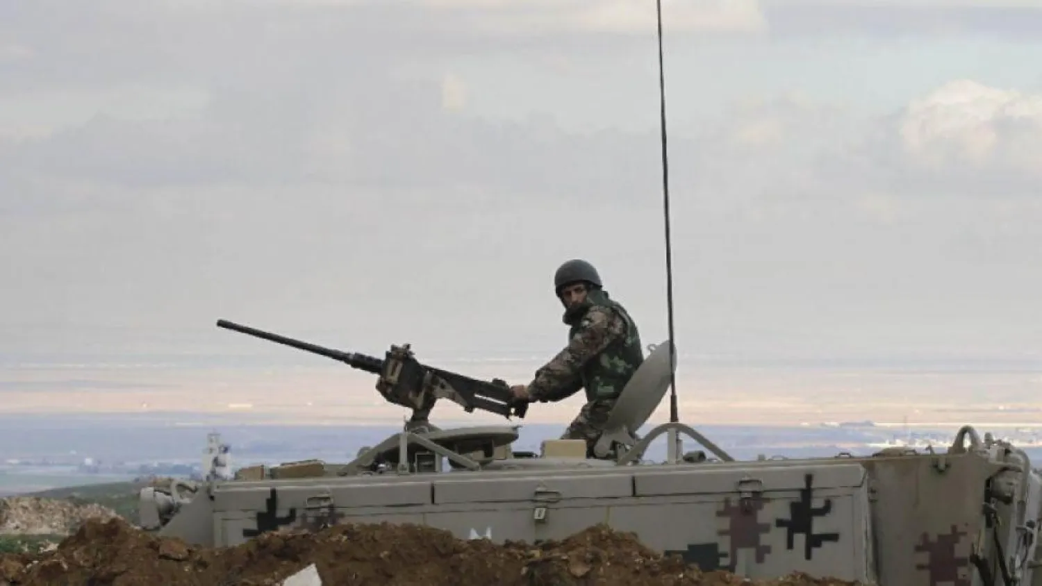 Moscow is exerting efforts resolve disputes over Iran's presence in southern Syria. (AFP)