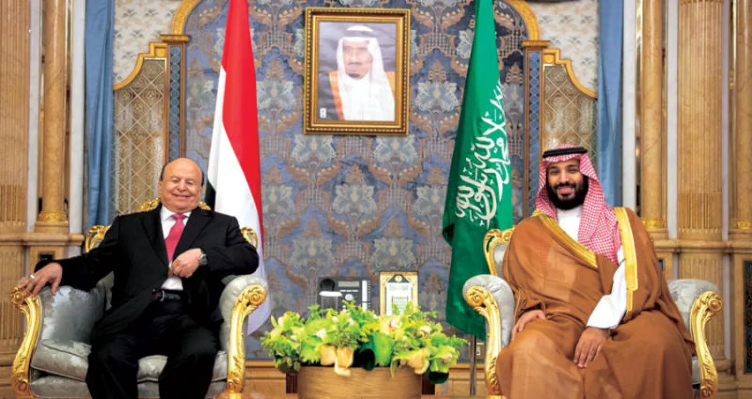 ولي العهد السعودي لدى استقباله الرئيس اليمني في جدة أمس (واس)