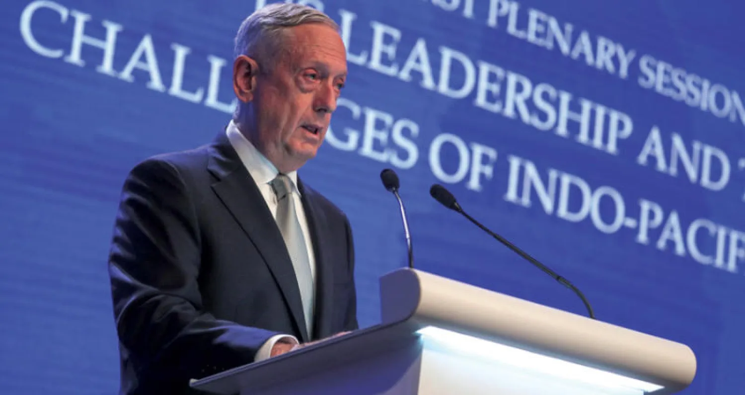 وزير الدفاع الأميركي جيمس ماتيس يحدد سياسات واشنطن في خطاب أمس خلال قمة أمنية سنوية افتتحت الجمعة في سنغافورة (إ.ب.أ)