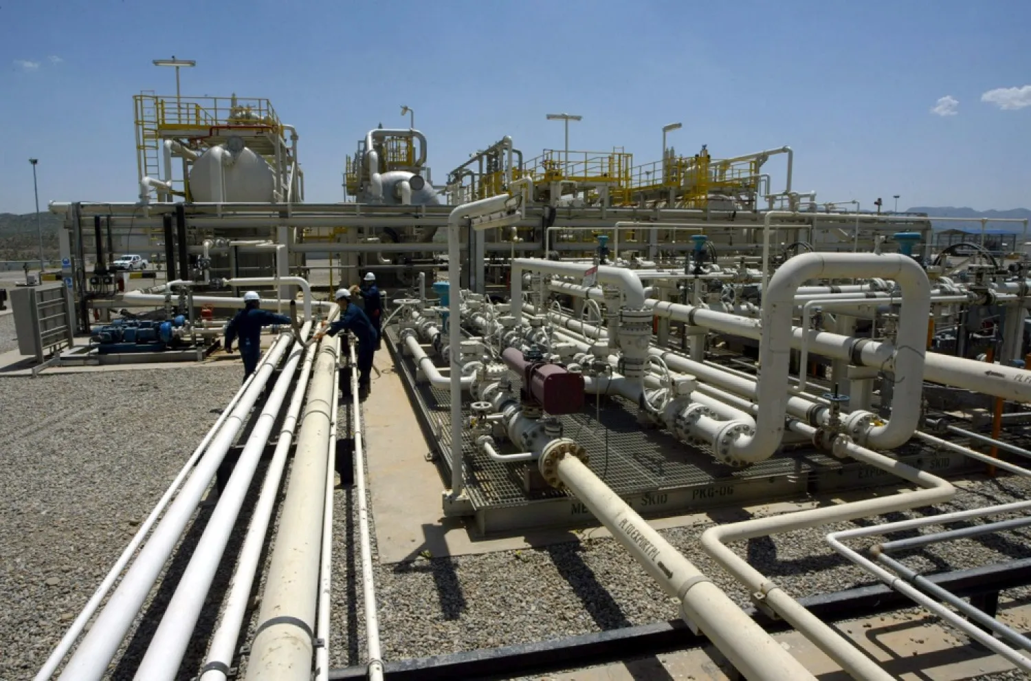 Iraq and the UAE signed agreements to explore oil and gas blocks in Diyala and Basra. (Getty Images)