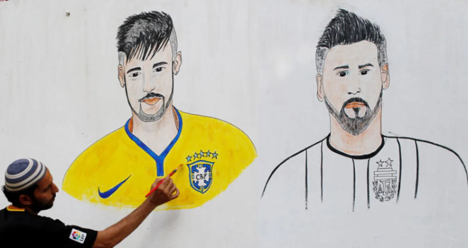 البرازيلي نيمار والارجنتيني ميسي نجوم الحملة الدعائية (رويترز)