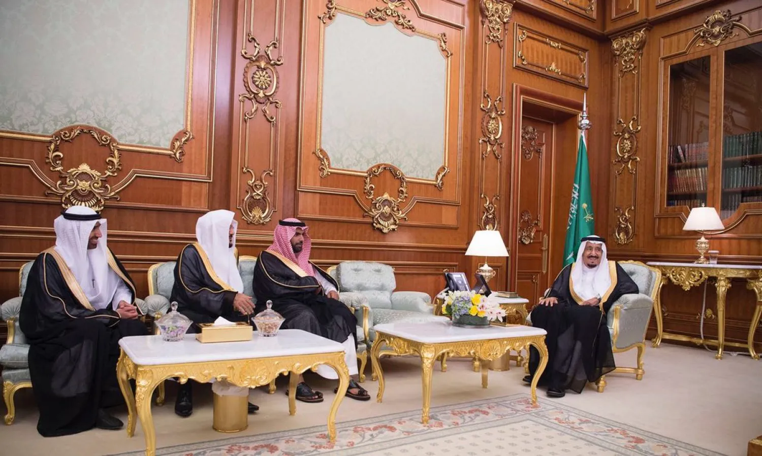 وزراء الثقافة والشؤون الإسلامية والعمل بعد أداء القسم أمام خادم الحرمين (واس)