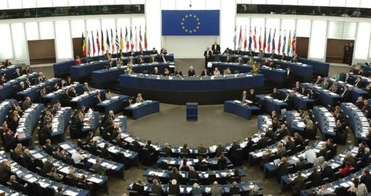 أوروبا تخطو نحو إقرار معايير لـ{المنافسة العادلة} في النقل الجوي