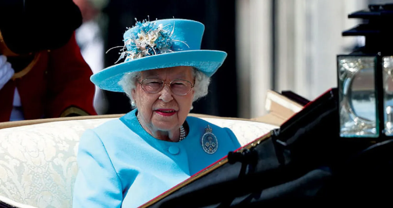 الملكة إليزابيث خلال موكب عيد ميلادها في لندن (أ.ف.ب)