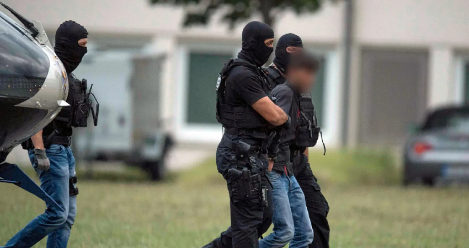 السلطان الألمانية تتسلم علي بشار قاتل الفتاة (أ.ب)