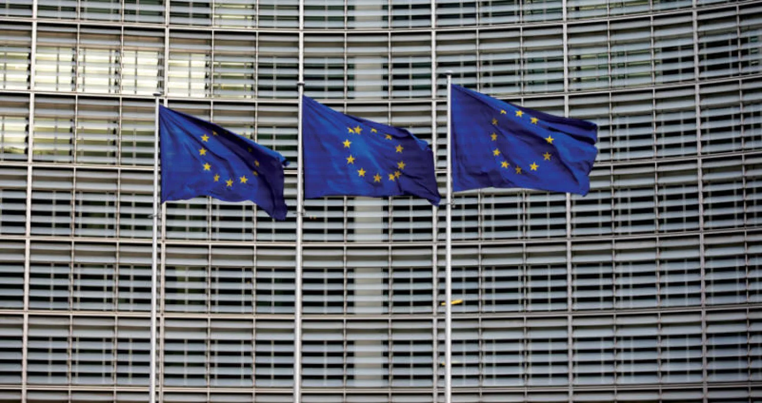 اليورو يرتفع مدعوماً بمعنويات عالية وترقب قرارات المركزي