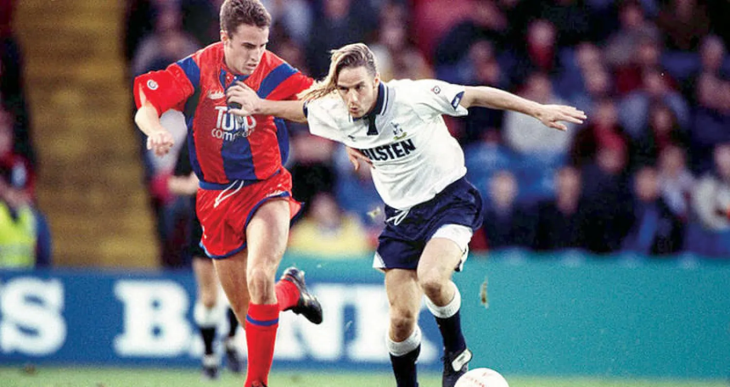 ساوثغيت بقميص كريستال بالاس في مواجهة توتتنهام