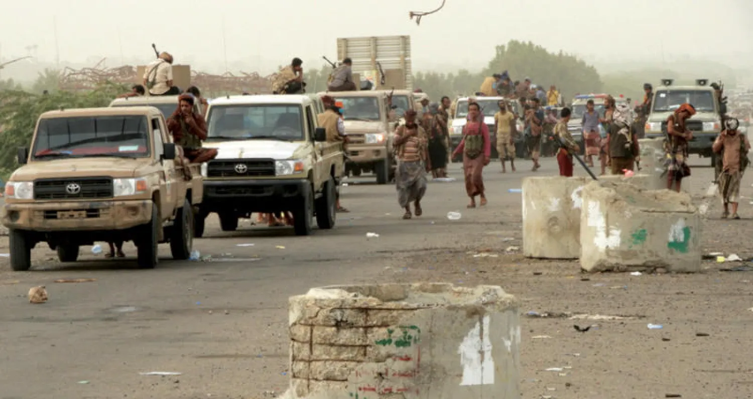 القوات المشتركة لدى وصولها إلى مديرية الدريهمي جنوب الحديدة أمس (أ.ف.ب)