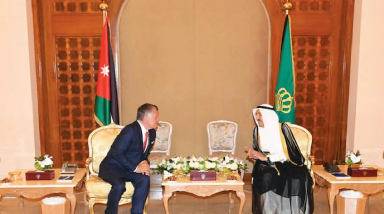 Emir of Kuwait Sheikh Sabah al-Ahmad during his meeting with Jordanian King at Dasman Palace. Asharq Al-Awsat