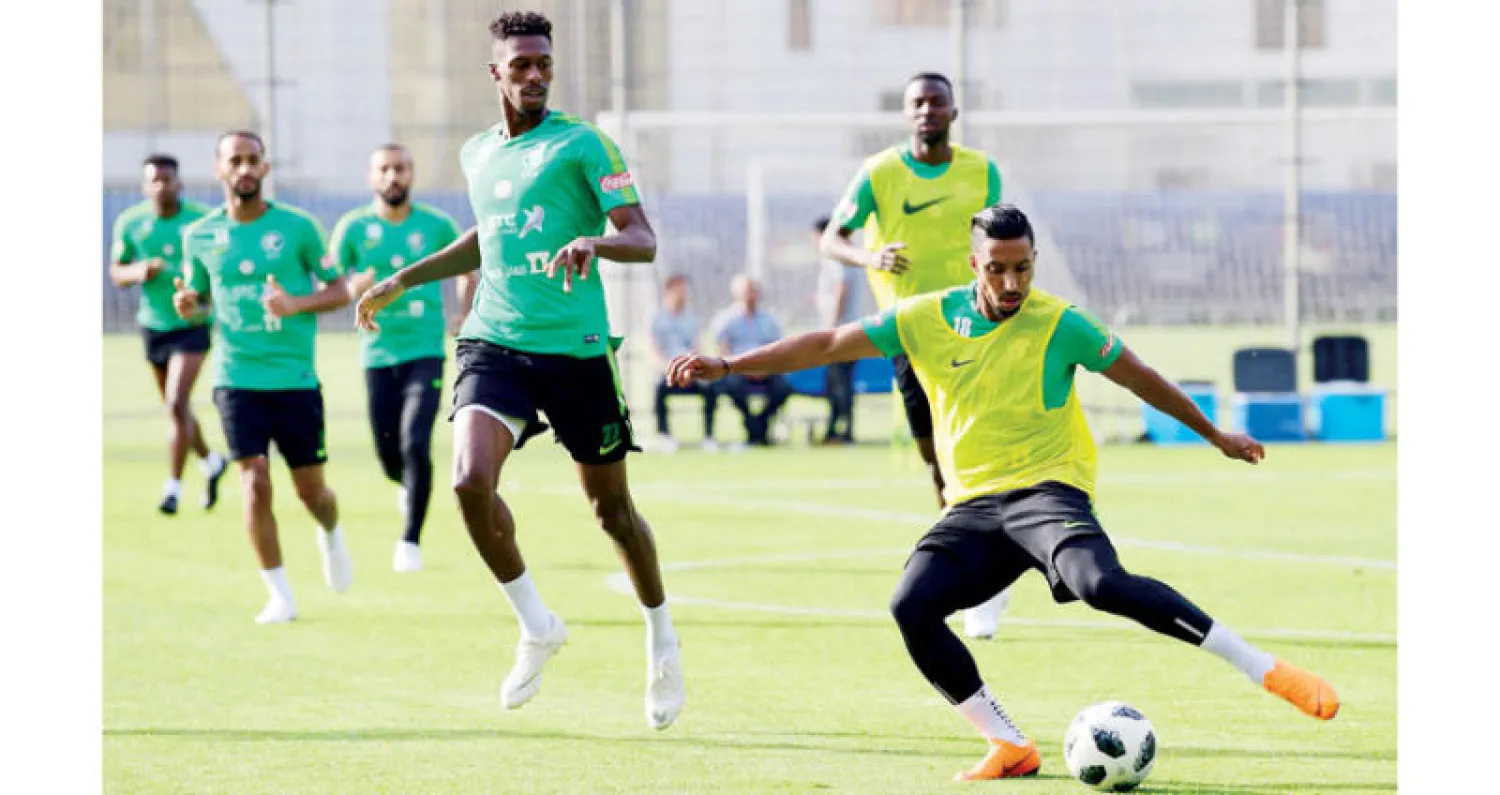 من تدريبات المنتخب السعودي في روسيا أمس («الشرق الأوسط»)