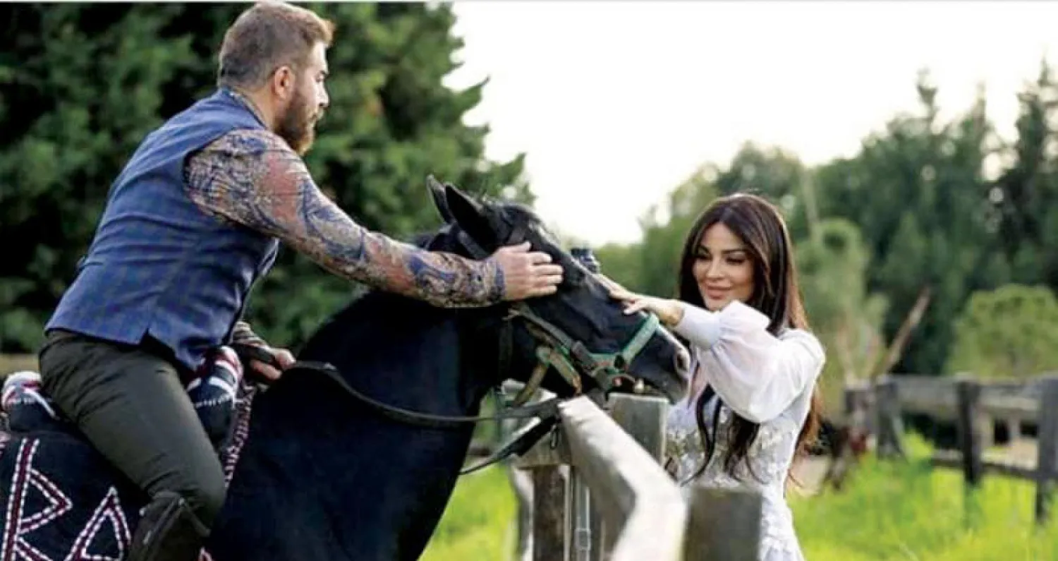 الفنانان عابد فهد ونادين نسيب نجيم في مسلسل «طريق»