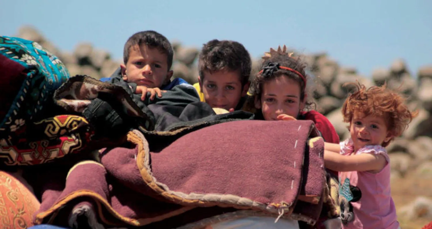 نازحون في جنوب سوريا من جراء قصف قوات النظام أمس (وكالة نبأ)