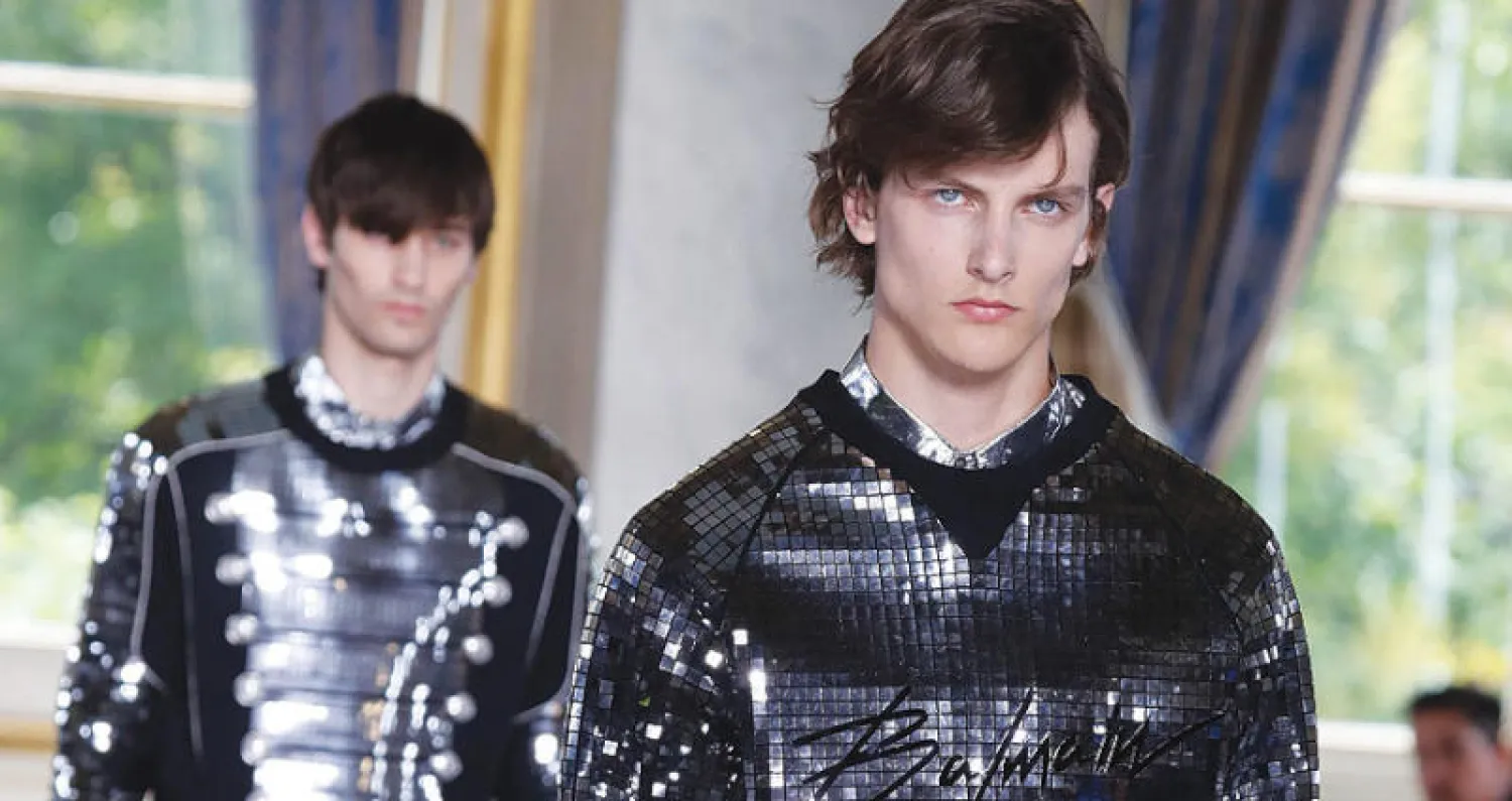 عرض أزياء للرجال في باريس (أ.ف.ب)