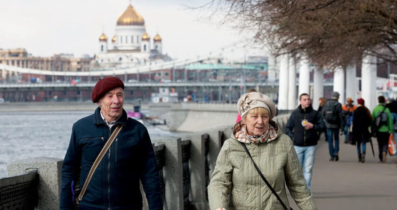 ما زال الجدل الحاد دائراً في روسيا حول الآثار الاقتصادية لرفع سن التقاعد (غيتي)