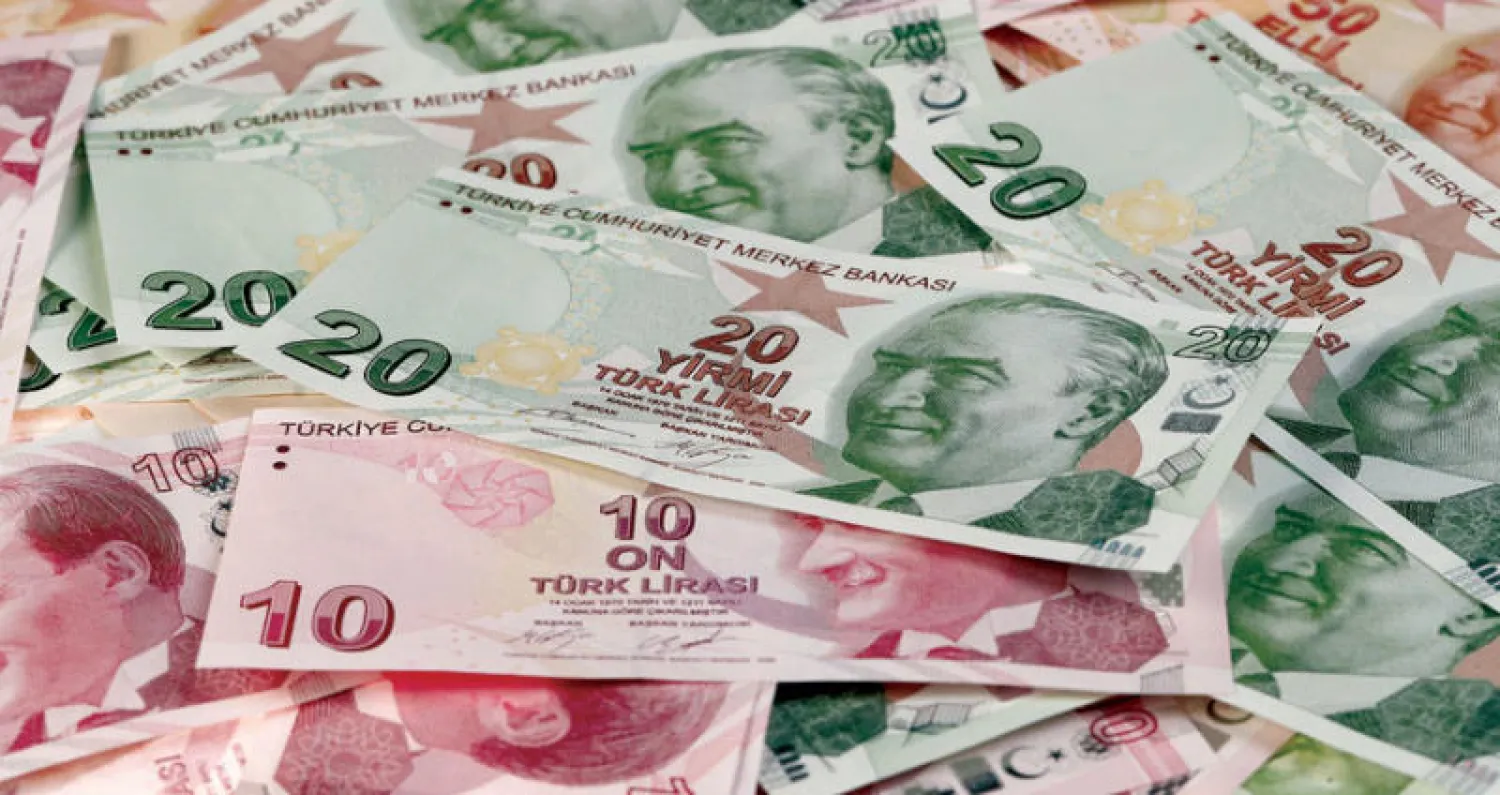 خفضت وكالة موديز التصنيف الائتماني لتركيا في مارس الماضي ما أدى إلى اهتزاز ثقة المستثمرين في الاقتصاد (رويترز)