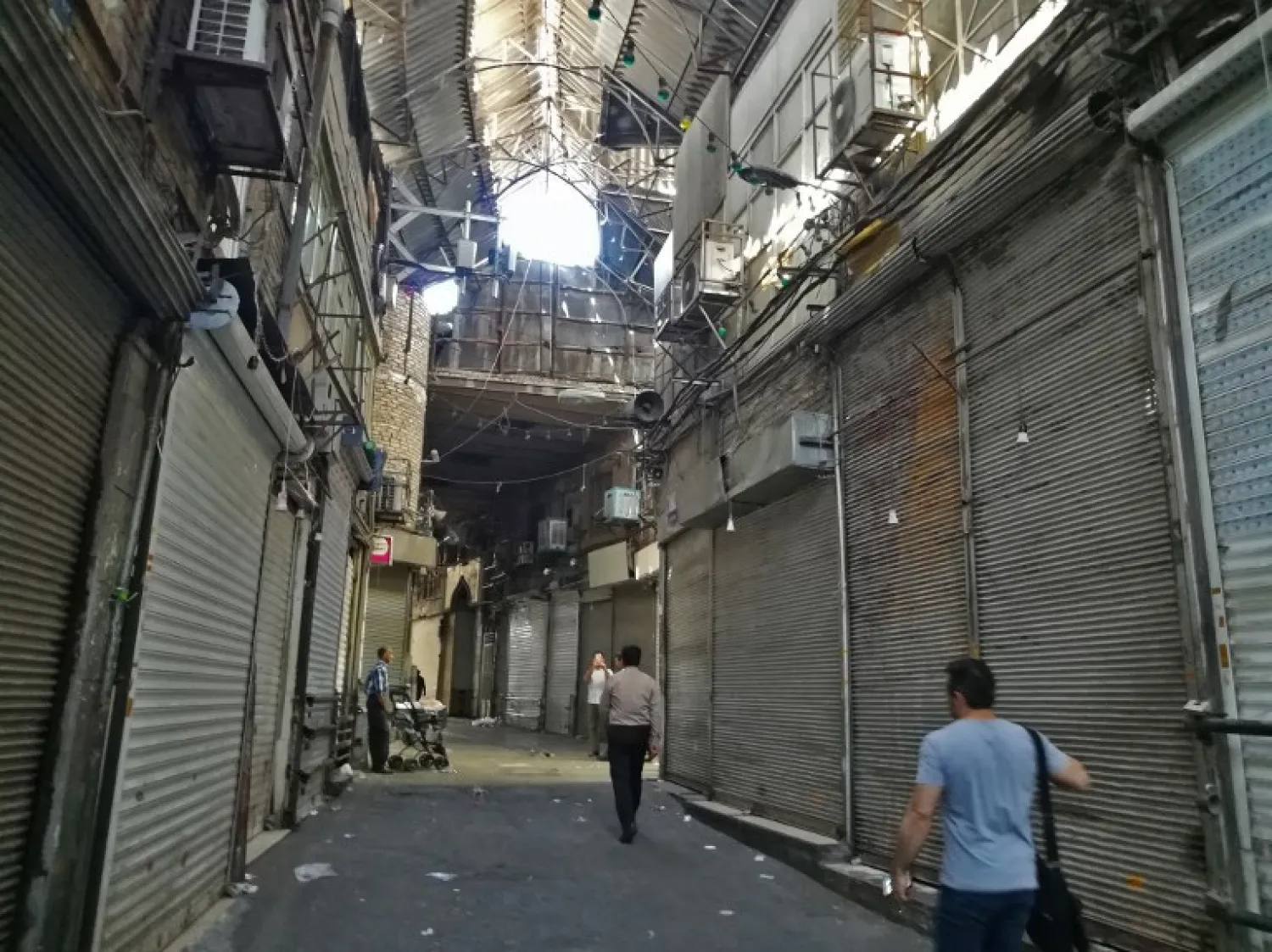 Iranian shops closed at the ancient Grand Bazaar in Tehran on June 25, 2018. ATTA KENARE / AFP