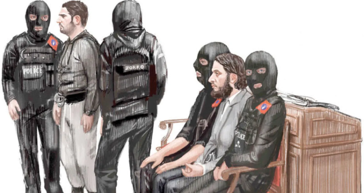 رسم تشبيهي لصلاح عبد السلام، الثاني من اليمين، خلال محاكمته السابقة في بروكسل (ا.ب)